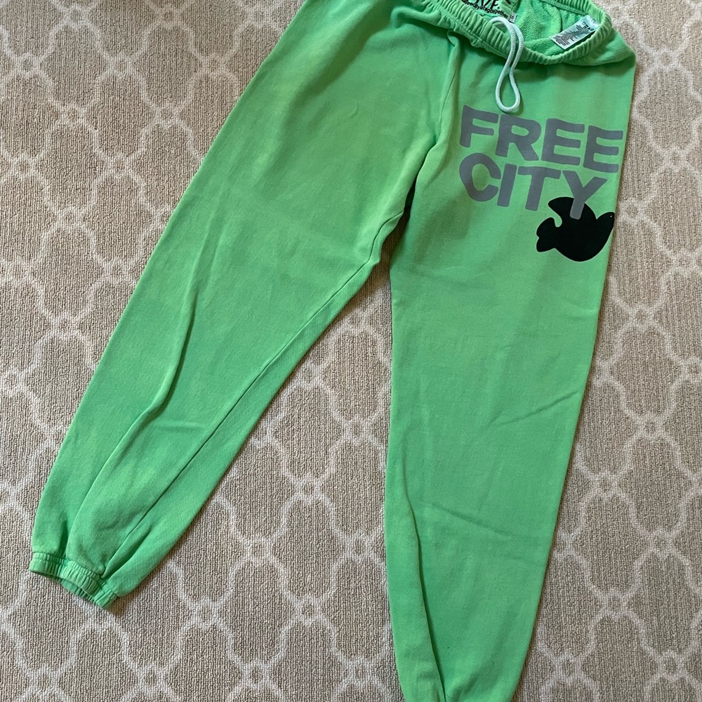 freecity Kids Green Sweatpants